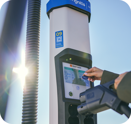 Apmaksa ar RFID atslēgu Ignitis ON uzlādes stacijā.